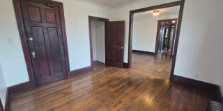 2 Bedroom, 1 Bathroom in Historical Woodland Avenue building! Gallery 10