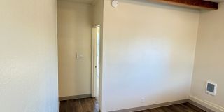Updated 3-bedroom, 1 bath triplex in Springfield! Gallery 11