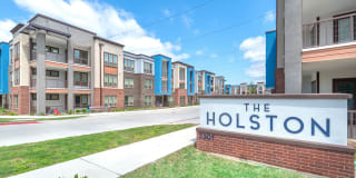 The Holston Gallery 18