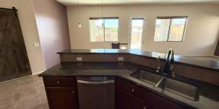 538 West Chatfield Street Gallery 10