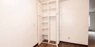Churchill Gardens Apartments Gallery 11