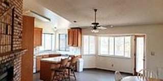 Beautiful 3/2 in Oak Knolls Gallery 20