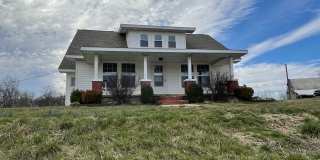 Farm House in Kuttawa Gallery 1