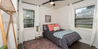 ***FULLY RENOVATED SINGLE LEVEL RANCH WITH AN ABUNDANCE OF OUTDOOR SPACE AND PARKING*** Gallery 21