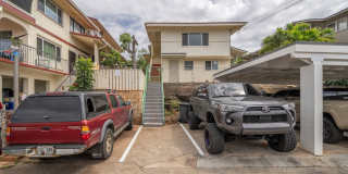 3 bd, 1 ba, 2 parking split level Single family Home Gallery 1