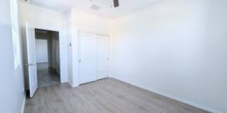 637 E Buckingham Avenue Gallery 28