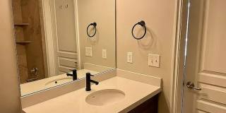 Modern 2 Bed 2 Bath Condo in the Heart of Downtown SLC! Gallery 16