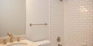 DH Holmes Gallery 35