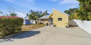 Charming Sarasota Retreat –4-Bedroom/3-Bathroom Modern Pool Home Near Everything! Gallery 3