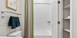 Axis Camelback Gallery 13