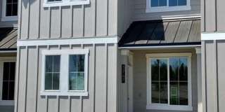 POOL  Clubhouse! 3 Bdrm, 2.5 Bath 1450 sq ft Townhouse, All Appliances, Gas Heat  A/C, Pet OK, Dbl Garage Gallery 1