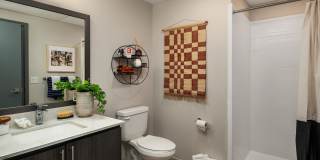 Union on 6th Gallery 7