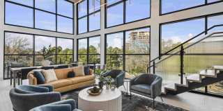 Solis Midtown Gallery 29