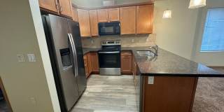 Spacious Upstairs 2 Bedroom Apartment with Private Deck, In-Unit Washer/Dryer & Reserved Parking! Gallery 10