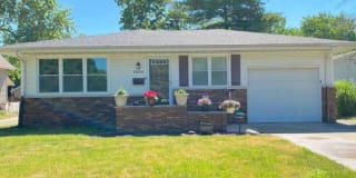 1304 North Broadway Avenue Gallery 1