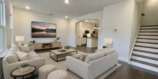 Spacious Townhome Located Minutes from Downtown Gallatin and Hendersonville! Gallery 1