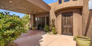 Beautiful Home in an Exclusive Gated Community Gallery 26