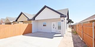 1010 N Eva Gallery 1