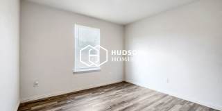 1607 Dodge Street Gallery 8