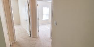 Beautiful 3 Bedroom, 2 Bath with Volume ceilings and Private Garage! Gallery 9