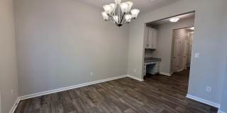 Updated 3 Bedroom Townhome with Harrisburg Schools Gallery 4