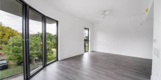 1165 NW 8th Ave Gallery 1