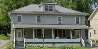 206 Roxbury Rd - 4 BR/1 Bath townhouse - $1200/mo - Available Mid November Gallery 1
