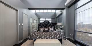 401 W Watson Street Gallery 10