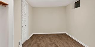 7614 WOODRIDGE Circle Gallery 31