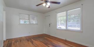 4 bed 2 bath house, Walk to Stadium!! Available July 2026 Gallery 16