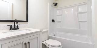 Recently Renovated 2 Bedroom Apartment in Duckpond Gallery 14