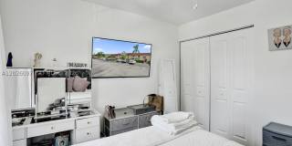 7355 SW 26th Ct Gallery 49