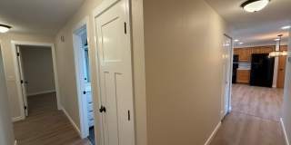 Updated Churchill 3 bedroom 2 bathroom Home Gallery 8