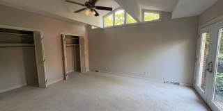 Large Lakefront Home Minutes from Downtown Greenville! Gallery 12