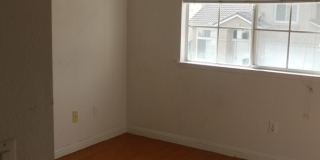 Stunning 3 Bed 3 Bath Duplex in Placentia with Open Floor Plan and Vaulted Ceilings. Gallery 20