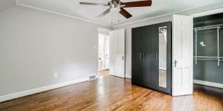 Comfort & Convenience on Olmstead Street Gallery 18