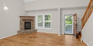 Charming 3BR Mountain Home in Fleetwood Gallery 1