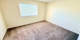 Spacious 3-Bedroom Condo in the Indian Canyon Gardens Community Gallery 15