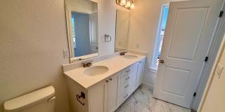 New build 3-Bedroom Townhomes Available Gallery 20