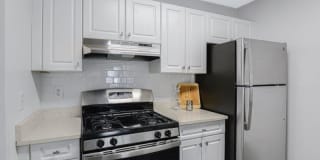 Town Walk at Hamden Hills Gallery 10