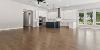 350 Pearland Drive Gallery 12