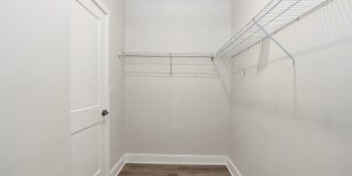 Fully Furnished 3 Bedroom, 3.5 Bath Townhome Gallery 21