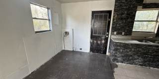 413 Orange Street Gallery 7