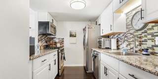 410 W 7th Street unit: 1023 Gallery 10