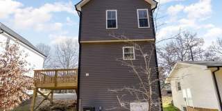 Room in 3 Bedroom Home at Maplewood Dr Room in 3 Bedroom Home at Maplewood Dr Gallery 16