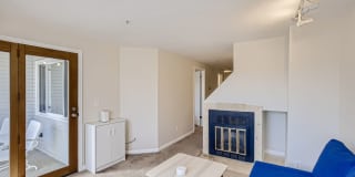Lovely Pearl St. Condo 1 BDR/1 BA Downtown Boulder Gallery 20
