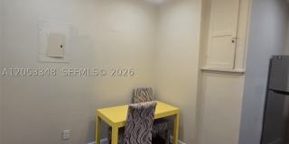 1008 N 18th Ct Gallery 3