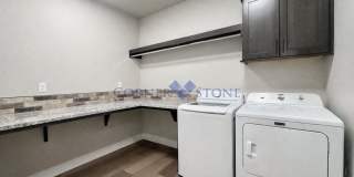 Conner Square Gallery 14