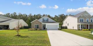 Beautiful 4-Bedroom Home in The Commons Featuring a Convenient Floor Plan Gallery 1