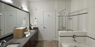 1800 Broadway Gallery 45